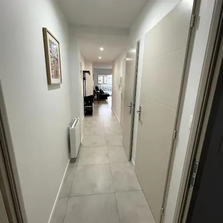 Apartamento à Proximité Immédiate De La 2 *